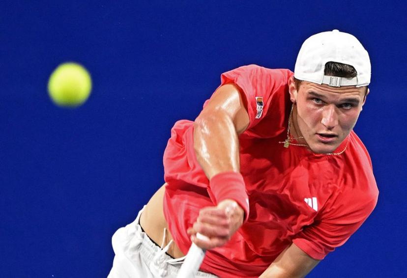 Czech Republic's Jakub Mensik returns the ball to Czech Republic's Tomas Machac during the ATP Tour Acapulco Open 500 men´s singles tennis match at the GNP Arena in Acapulco, Guerrero State, Mexico on February 24, 2025.  CARL DE SOUZA / AFP