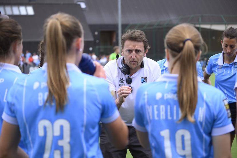 Braxgata's head coach Xavier Reckinger pictured during a hockey game between Braxgata and Dragons, Saturday 17 May 2025 in Boom, in the semi-finals of the playoffs in the Belgian Hockey League women during the 2024-2025 season. BELGA PHOTO JOHN THYS