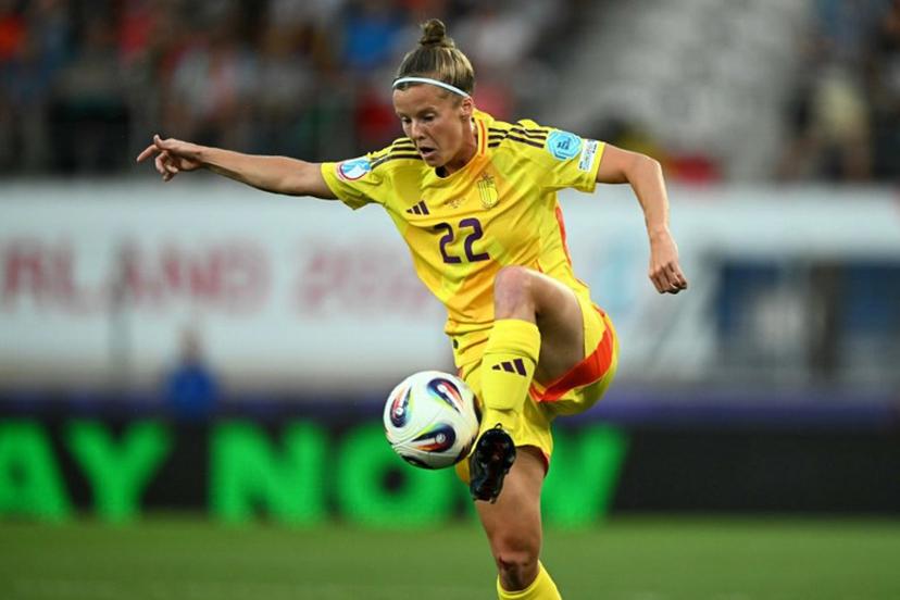 Belgium's defender #22 Laura Deloose plays the ball during the UEFA Women's Euro 2025 Group B football match between Portugal and Belgium at the Stade de Tourbillon in Sion, on July 11, 2025.  Fabrice COFFRINI / AFP