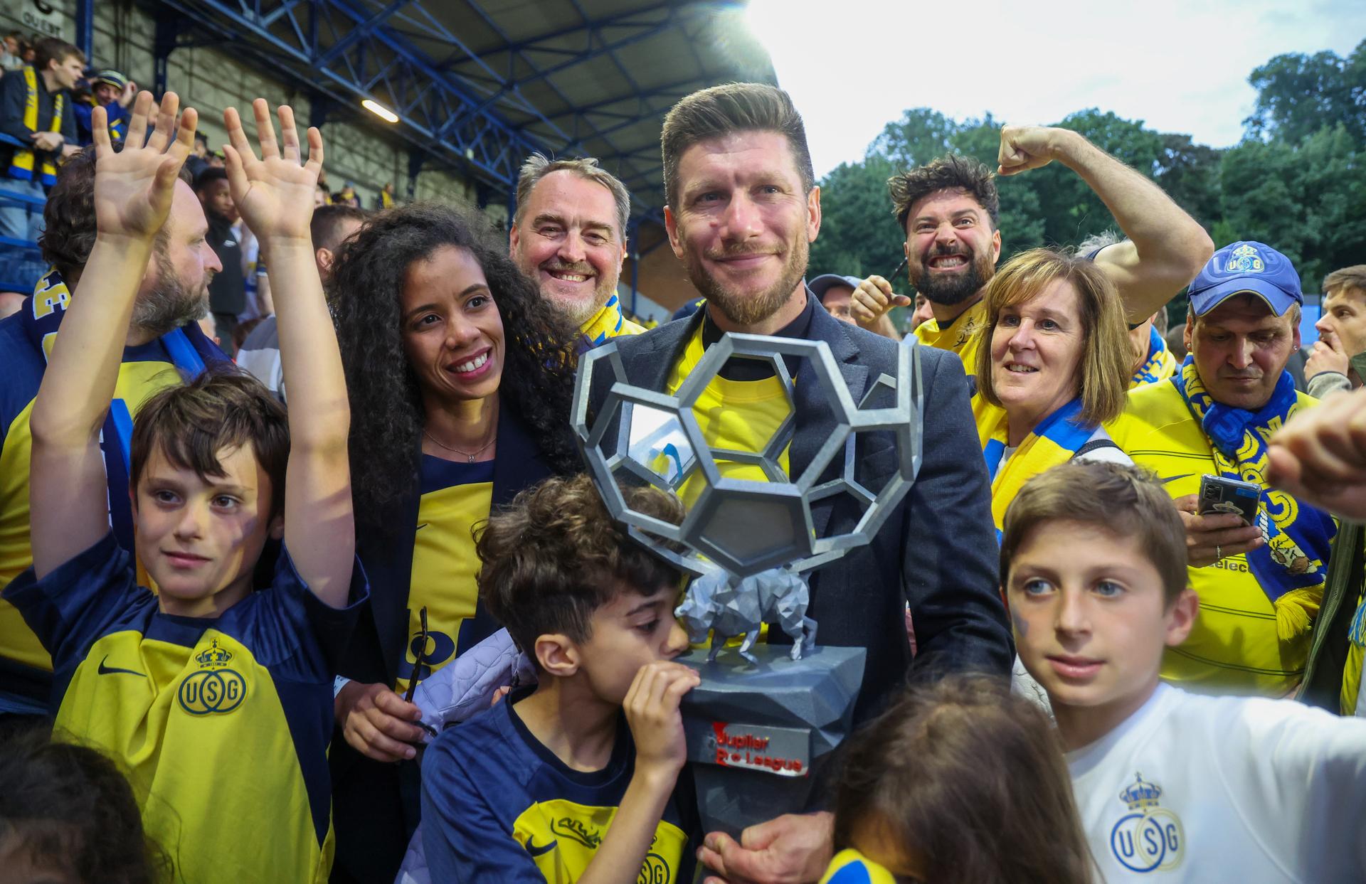 Union's head coach Sebastien Pocognoli celebrates after a soccer match between Union Saint-Gilloise and KAA Gent, Sunday 25 May 2025 in Brussels, on day 10 (out of 10) of the Champions' Play-offs of the 2024-2025 'Jupiler Pro League' first division of the Belgian championship. BELGA PHOTO VIRGINIE LEFOUR