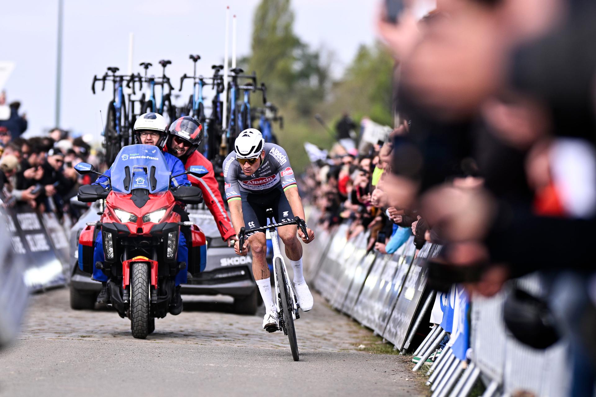 Dutch Mathieu van der Poel of Alpecin-Deceuninck pictured in action during the men elite race of the 'Paris-Roubaix' one day cycling race, 259,2 km from Compiegne to Roubaix, France, on Sunday 13 April 2025. BELGA PHOTO JASPER JACOBS