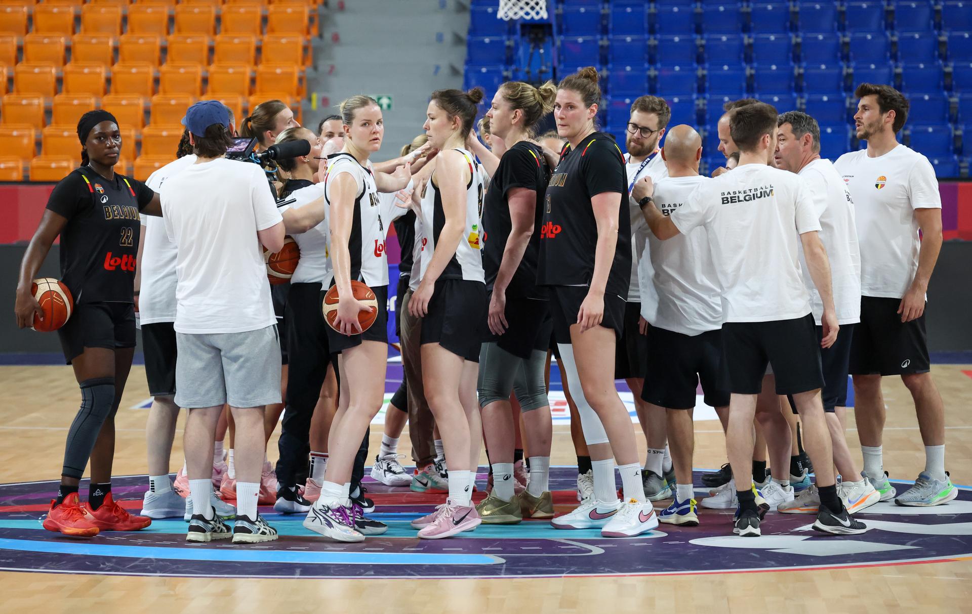 Belgian Cats' players pictured during a training of the Belgian national women team 'the Belgian Cats', in Brno, Czech Republlic, on Wednesday 18 June 2025, at the FIBA Women's EuroBasket 2025. BELGA PHOTO VIRGINIE LEFOUR