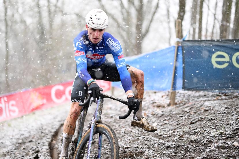 Belgian Niels Vandeputte pictured in action during the men elite race of the 'Brussels Universities' cyclocross cycling event, stage 8/8 in the 'X20 Badkamers Trofee' competition, Sunday 15 February 2026 in Brussels, Belgium. BELGA PHOTO MAARTEN STRAETEMANS
