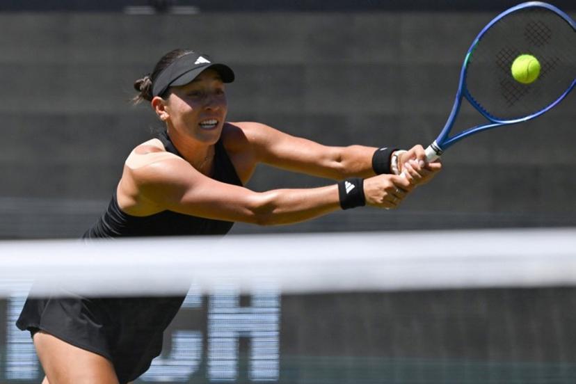 USA's Jessica Pegula returns the ball to Poland's Iga Swiatek (not pictured) during their final match of the 2025 WTA Bad Homburg Open Tennis Tournament on June 28, 2025 in Bad Homburg, western Germany.  Kirill KUDRYAVTSEV / AFP