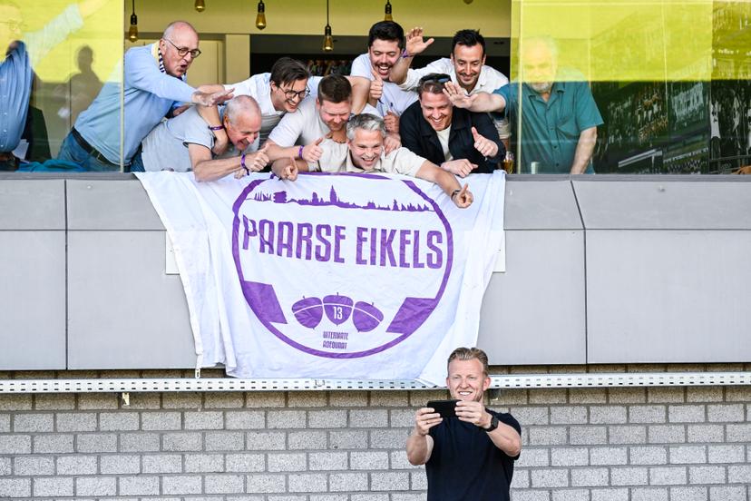 Beerschot's head coach Dirk Kuyt takes a selfie picture with some fans, before a soccer match between Beerschot VA and Cercle Brugge, Saturday 10 May 2025 in Antwerp, on day 6 (out of 6) of the Relegation Play-offs of the 2024-2025 'Jupiler Pro League' first division of the Belgian championship. BELGA PHOTO TOM GOYVAERTS