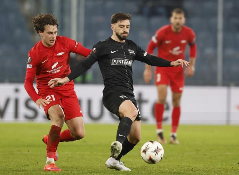 Brann Bergen's Belgian defender #21 Denzel De Roeve (L) and Sturm Graz's Georgian midfielder #10 Otar Kiteishvili vie for the ball during the UEFA Europa League Group first round day 8 football match between Sturm Graz and Brann Bergen in Graz, on January 29, 2026.  ERWIN SCHERIAU / APA / AFP