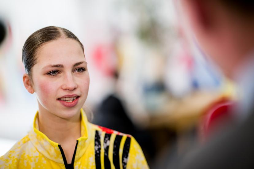 Belgian figure skater Nina Pinzarrone talks to the press during a press conference at the Milano Cortina 2026 Olympic Winter Games, on Sunday 15 February 2026 in Milan, Italy. The XXV Winter Olympics take place from 6 to 22 February 2026 in Italy. BELGA PHOTO JASPER JACOBS