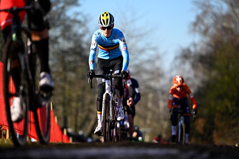 Belgian Ryan Laenen pictured in action during the junior men competition of the UCI cyclocross World Championship, in Lievin, France, Sunday 02 February 2025. The world championships are taking place from 31 January until 02 February. BELGA PHOTO JASPER JACOBS