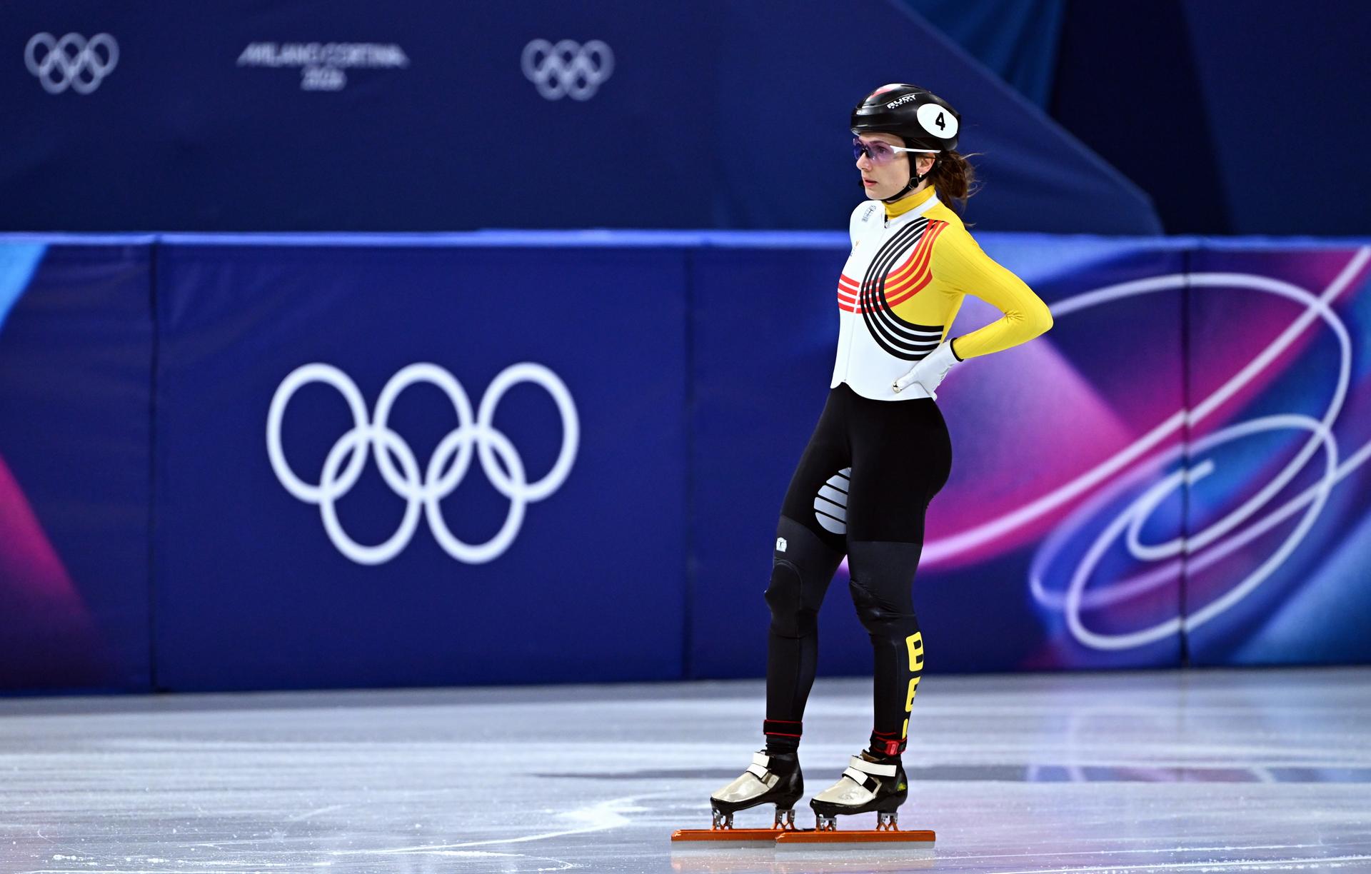 Belgian shorttrack skater Hanne Desmet pictured during the quarterfinals of the women's 1000m Short Track Speed Skating, at the Milano Cortina 2026 Olympic Winter Games, on Monday 16 February 2026 in Milan, Italy. The XXV Winter Olympics take place from 6 to 22 February 2026 in Italy. BELGA PHOTO JASPER JACOBS