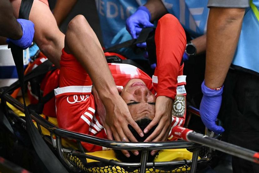 Bayern Munich's German midfielder #42 Jamal Musiala leaves the pitch on a stretcher during the FIFA Club World Cup 2025 quarterfinal football match between France's Paris Saint-Germain and Germany's Bayern Munich at the Mercedes-Benz Stadium in Atlanta on July 5, 2025.  PATRICIA DE MELO MOREIRA / AFP