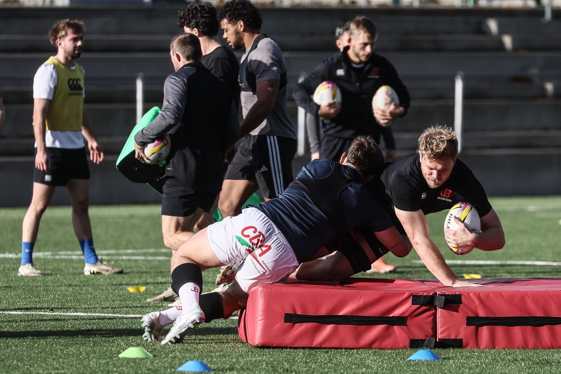 Belgium's players pictured during a training session of the Black Devils, the Belgian national rugby team, at the Nelson Mandela Stadium in Neder-Over-Heembeek, Brussels, Sunday 02 November 2025. The team is preparing for the qualification games for the World Cup. BELGA PHOTO BRUNO FAHY