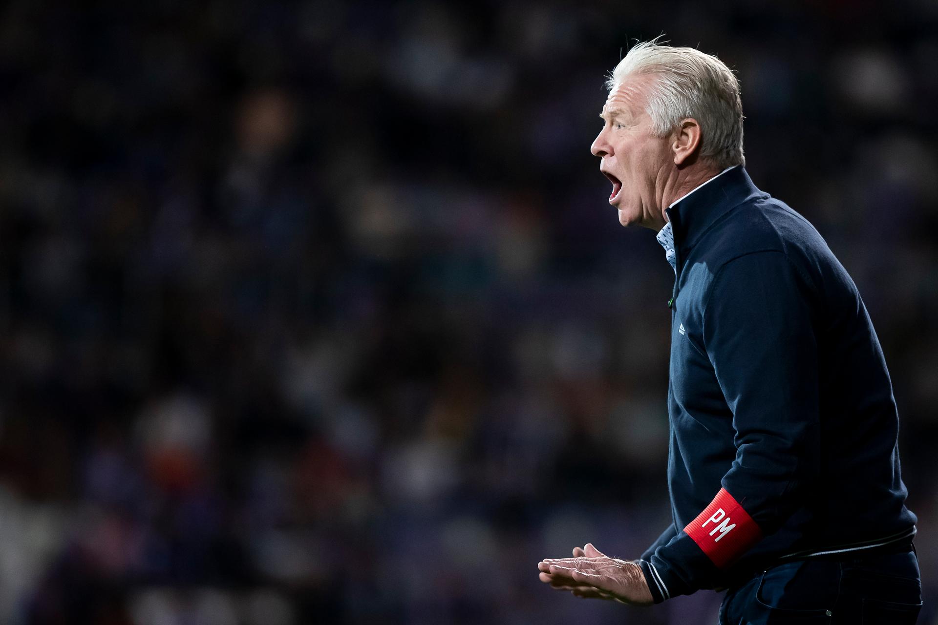 Beerschot's head coach Peter Maes pictured during a soccer match between Beerschot VA and STVV Sint-Truidense VV, Monday 13 September 2021 in Antwerp, on day 7 of the 2021-2022 'Jupiler Pro League' first division of the Belgian championship. BELGA PHOTO KRISTOF VAN ACCOM