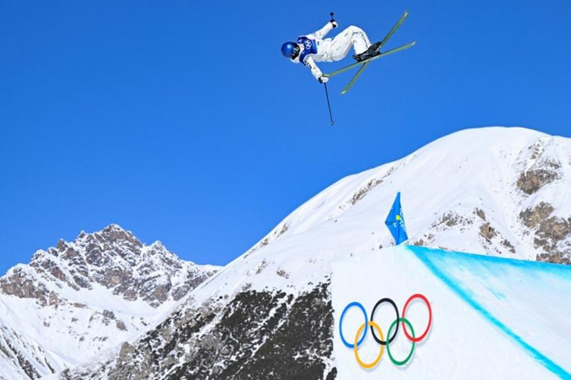 China's Gu Ailing Eileen competes in the freestyle skiing women's freeski slopestyle qualification run 2 during the Milano Cortina 2026 Winter Olympic Games at Livigno Snow Park, in Livigno (Valtellina), on February 7, 2026.  Kirill KUDRYAVTSEV / AFP