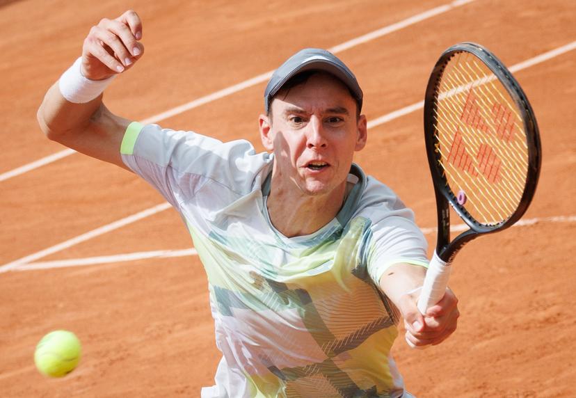 Belgian Joran Vliegen pictured in action during a doubles tennis match between Belgian-Uruguayan pair Vliegen - Behar and Monegasque-French pair Nys - Roger-Vasselin, in the first round of the men's doubles at the Roland Garros Grand Slam tennis tournament, Thursday 29 May 2025 in Paris, France. The 2025 edition of Roland Garros takes place from May 24th to June 8th 2025. BELGA PHOTO BENOIT DOPPAGNE
