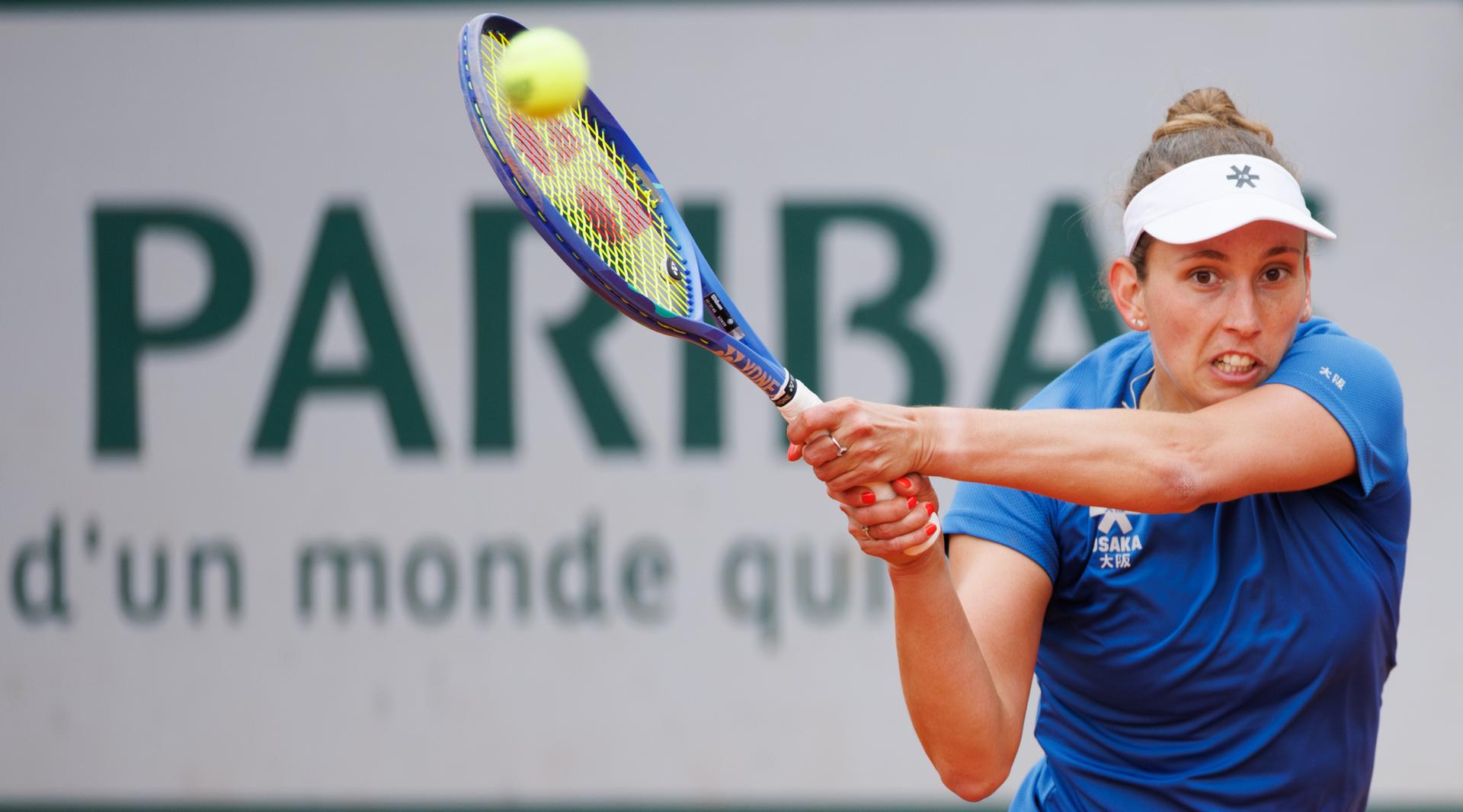 Belgian Elise Mertens pictured in action during the afternoon training session at the Roland Garros French Open tennis tournament, in Paris, France, Saturday 24 May 2025. This year's tournament takes place from 19 May to 08 June. BELGA PHOTO BENOIT DOPPAGNE