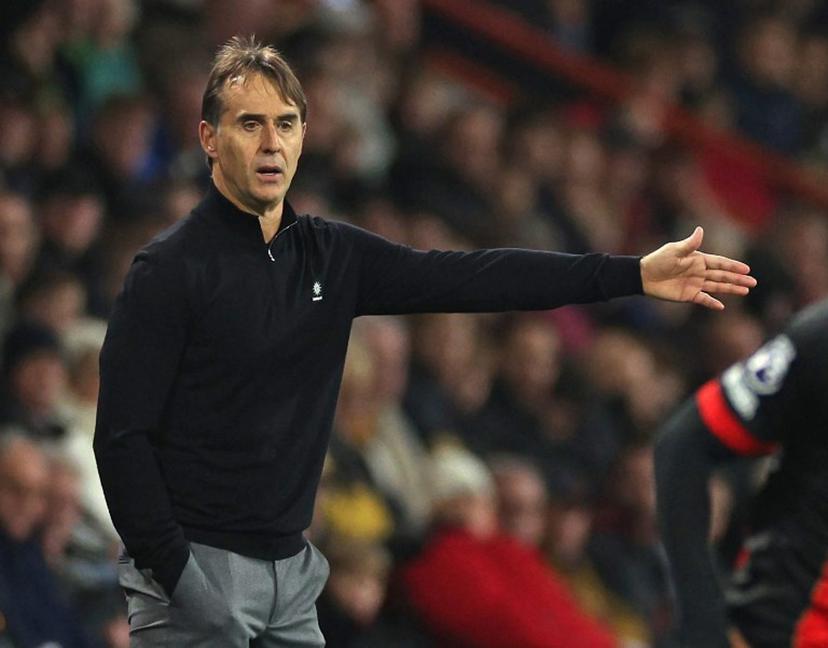 West Ham United's Spanish manager Julen Lopetegui gestures on the touchline during the English Premier League football match between Bournemouth and West Ham United at the Vitality Stadium in Bournemouth, southern England on December 16, 2024.  Adrian Dennis / AFP