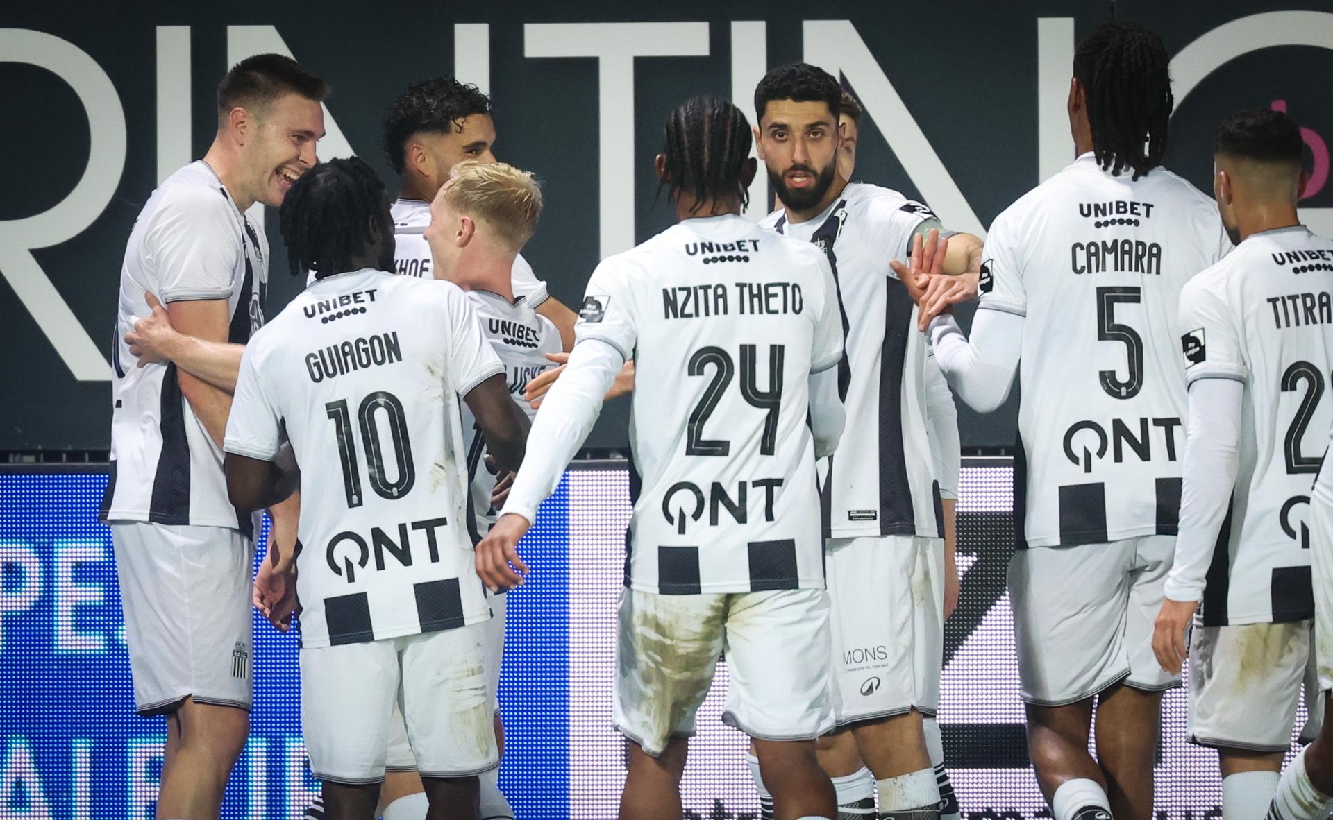 Charleroi's Aurelien Scheidler celebrates after scoring during a soccer match between Sporting Charleroi and KVC Westerlo, Saturday 08 November 2025 in Charleroi, on day 14 of the 2025-2026 'Jupiler Pro League' first division of the Belgian championship. BELGA PHOTO VIRGINIE LEFOUR