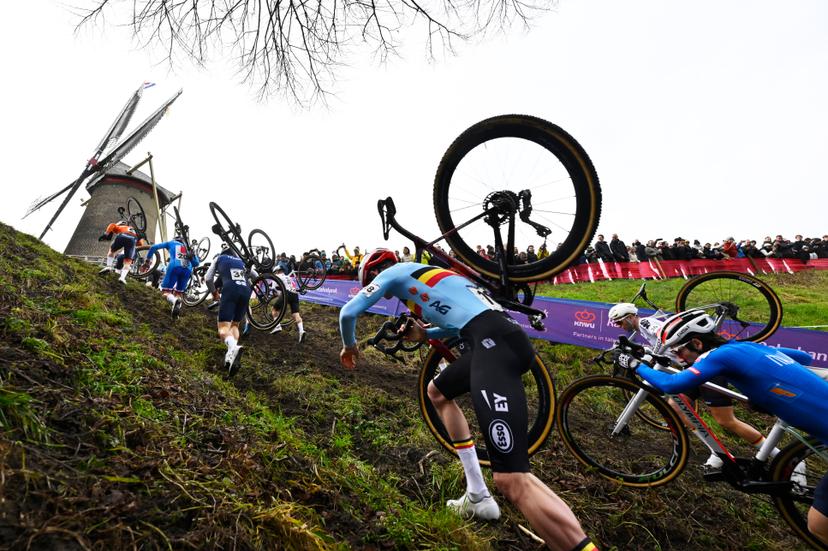 Belgian Gerben Kuypers pictured in action at the men elite race at UCI Cyclocross World Championships, on Sunday 01 February 2026, in Hulst, The Netherlands. BELGA PHOTO ERIC LALMAND