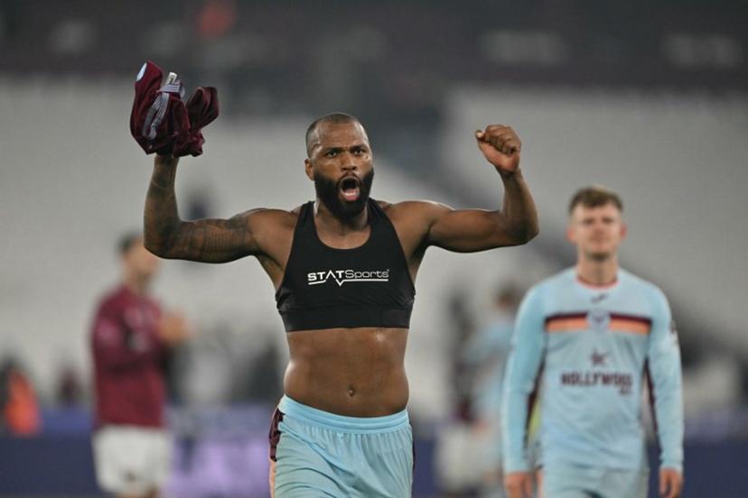 Brentford's Brazilian striker #09 Igor Thiago celebrates at the end of the English Premier League football match between West Ham United and Brentford at the London Stadium, in London on October 20, 2025.  Glyn KIRK / AFP