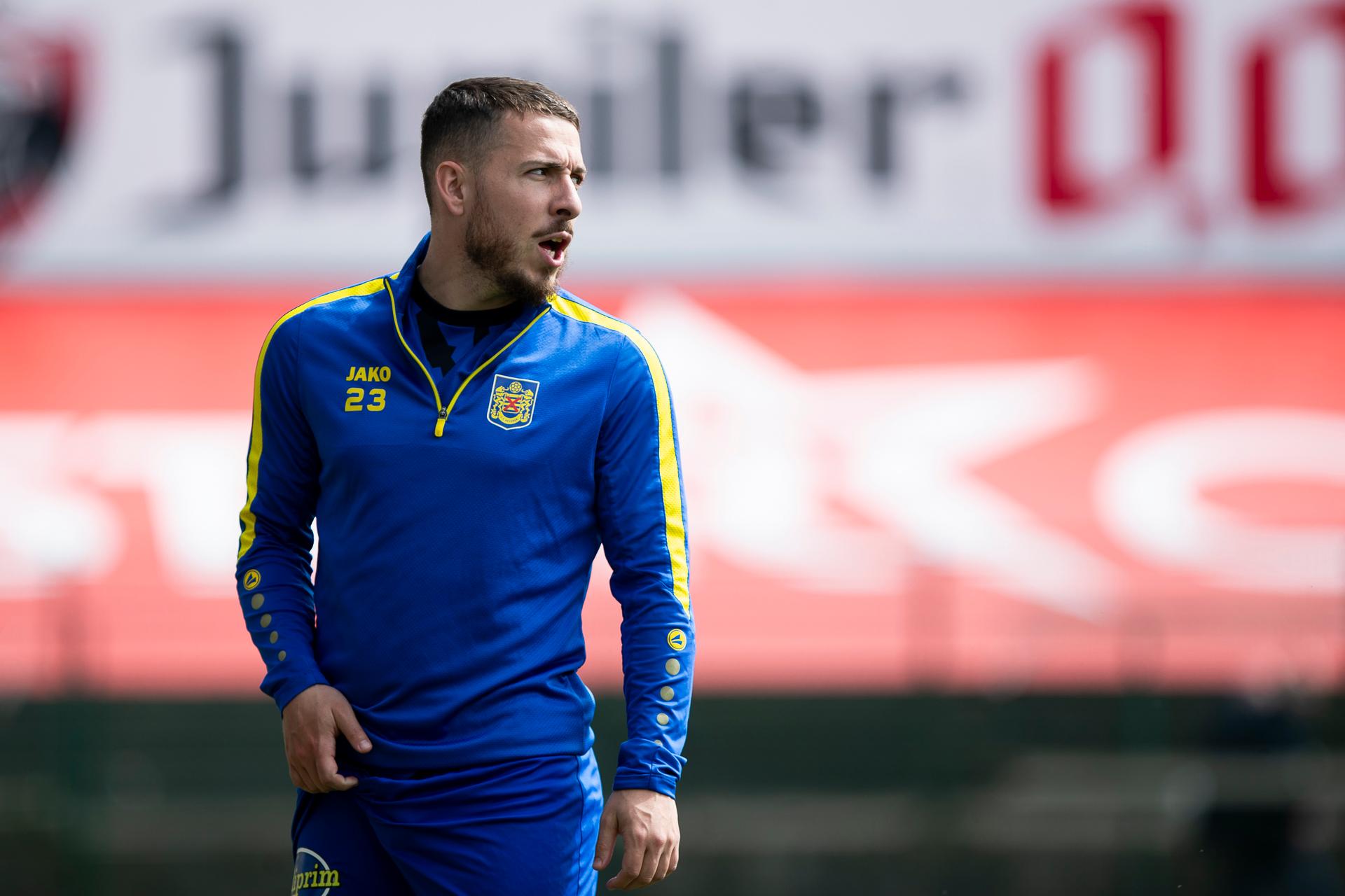 Beveren's Kylian Hazard pictured before a soccer match between SK Beveren and Beerschot VA, Sunday 14 April 2024 in Beveren, on day 29/30 of the 2023-2024 'Challenger Pro League' second division of the Belgian championship. BELGA PHOTO KRISTOF VAN ACCOM