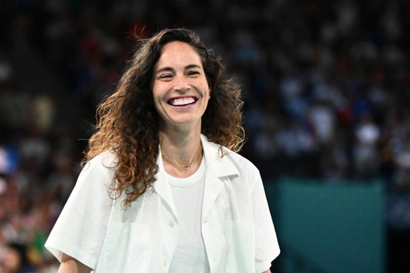 US basketball player Sue Bird opens the session in the women's Gold Medal basketball match between France and the USA during the Paris 2024 Olympic Games at the Bercy  Arena in Paris on August 11, 2024.  Aris MESSINIS / AFP