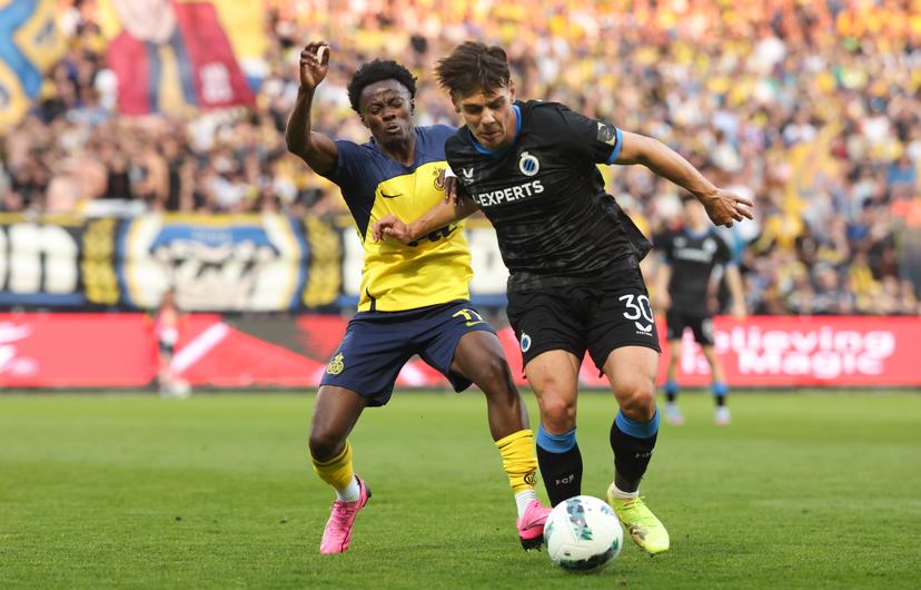 Union's Mohammed Fuseini and Club's Ardon Jashari fight for the ball during a soccer match between Royale Union Saint-Gilloise and Club Brugge, Sunday 27 April 2025 in Brussels, on day 6 (out of 10) of the Champions' Play-offs of the 2024-2025 'Jupiler Pro League' first division of the Belgian championship. BELGA PHOTO VIRGINIE LEFOUR