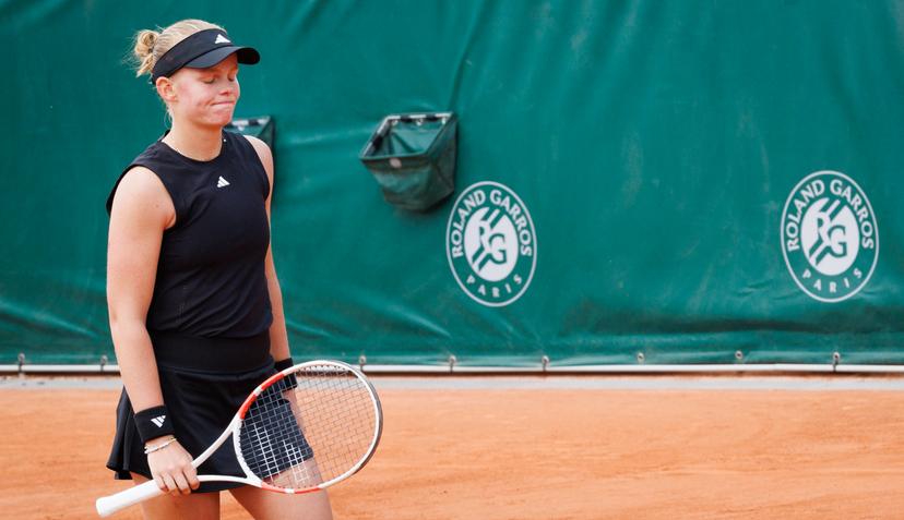 Belgian Jeline Vandromme reacts during a tennis match between Belgian Vandromme and Austrian Tagger, in the first round of the girls' singles, at the Roland Garros French Open tennis tournament, in Paris, France, Monday 02 June 2025. This year's tournament takes place from 25 May to 08 June. BELGA PHOTO BENOIT DOPPAGNE