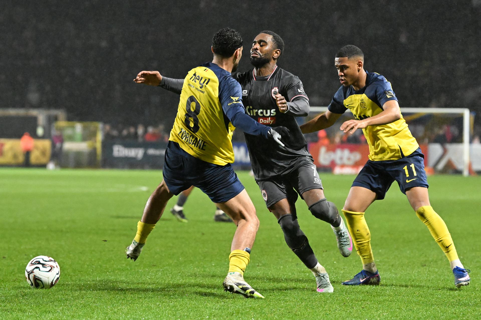 Union's Adem Zorgane, Antwerp's Gyrano Kerk and Union's Guilherme Smith pictured in action during a soccer match between Royale Union Saint-Gilloise and Royal Antwerp FC, Saturday 21 February 2026 in Brussels, on day 26 of the 2025-2026 'Jupiler Pro League' first division of the Belgian championship. BELGA PHOTO JILL DELSAUX
