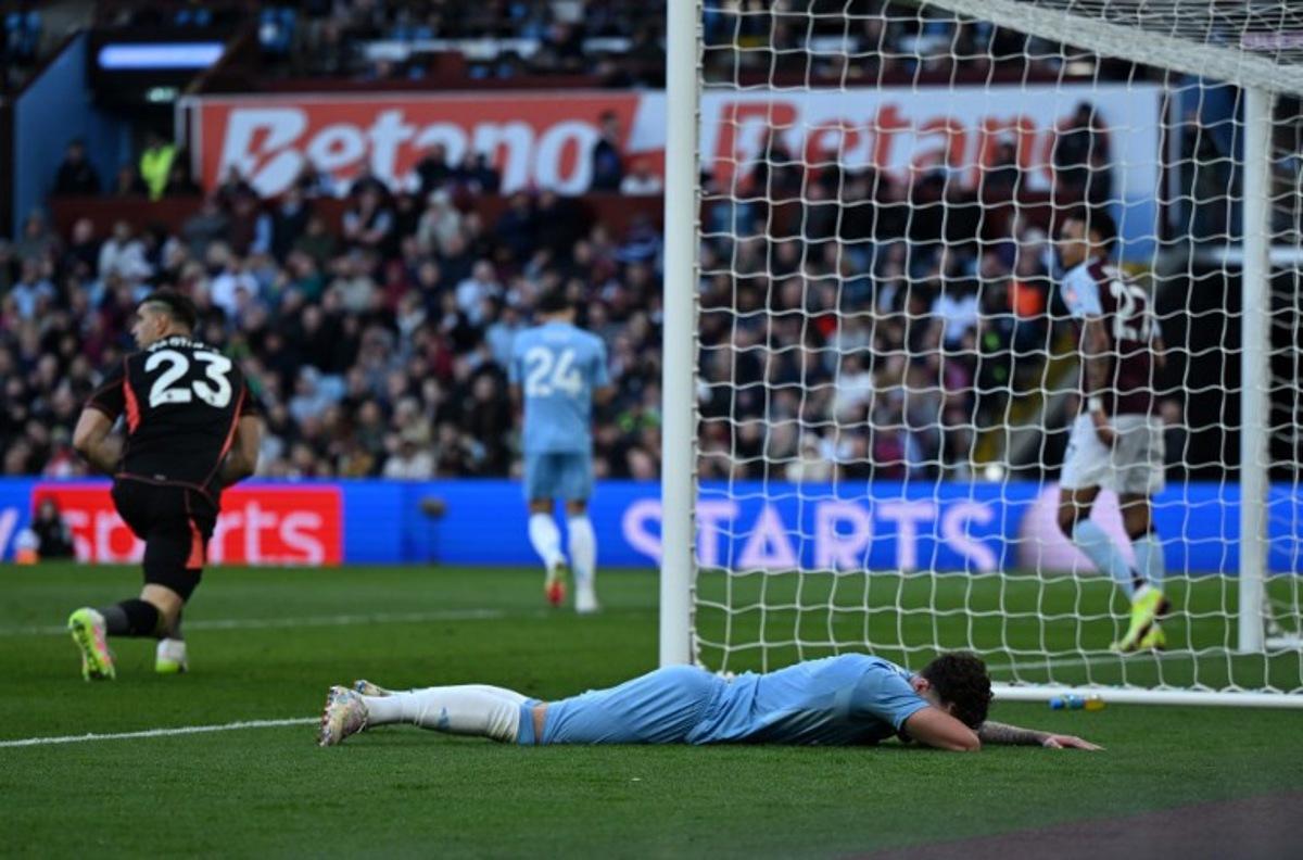 Nottingham Forest's Welsh defender #07 Neco Williams reacts after failing to score during the English Premier League football match between Aston Villa and Nottingham Forest at Villa Park in Birmingham, central England on April 5, 2025.  JUSTIN TALLIS / AFP