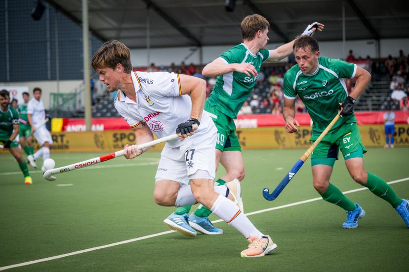 Irish Alistair Empey and Belgium's Tom Boon fight for the ball during a hockey game between Belgian national team Red Lions and Ireland, match 9/16 in the group stage of the 2025 Men's FIH Pro League, Saturday 14 June 2025, in Antwerp. BELGA PHOTO JASPER JACOBS