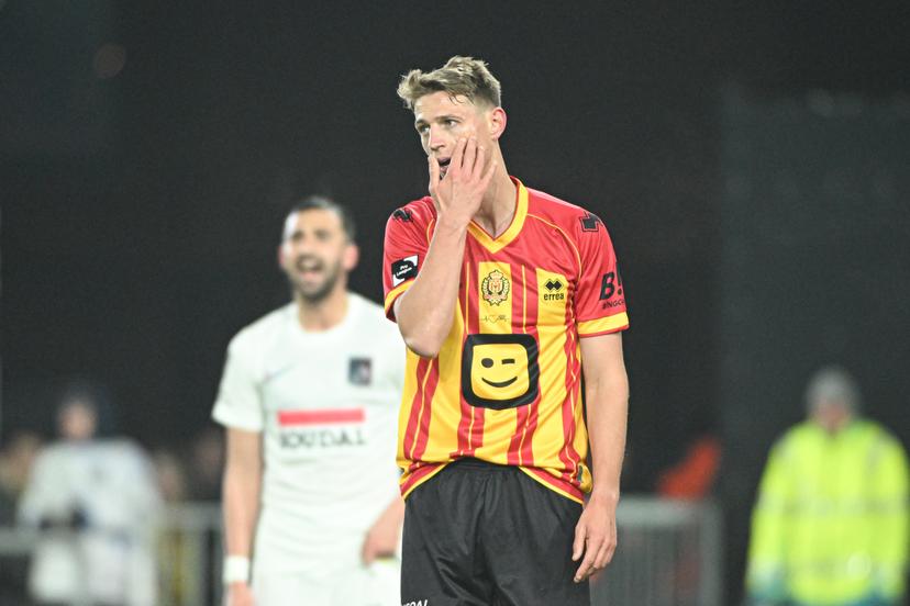 Mechelen's Lion Lauberbach looks dejected during a soccer match between KV Mechelen and KVC Westerlo, Sunday 25 January 2026 in Mechelen, on day 22 of the 2025-2026 'Jupiler Pro League' first division of the Belgian championship. BELGA PHOTO JILL DELSAUX