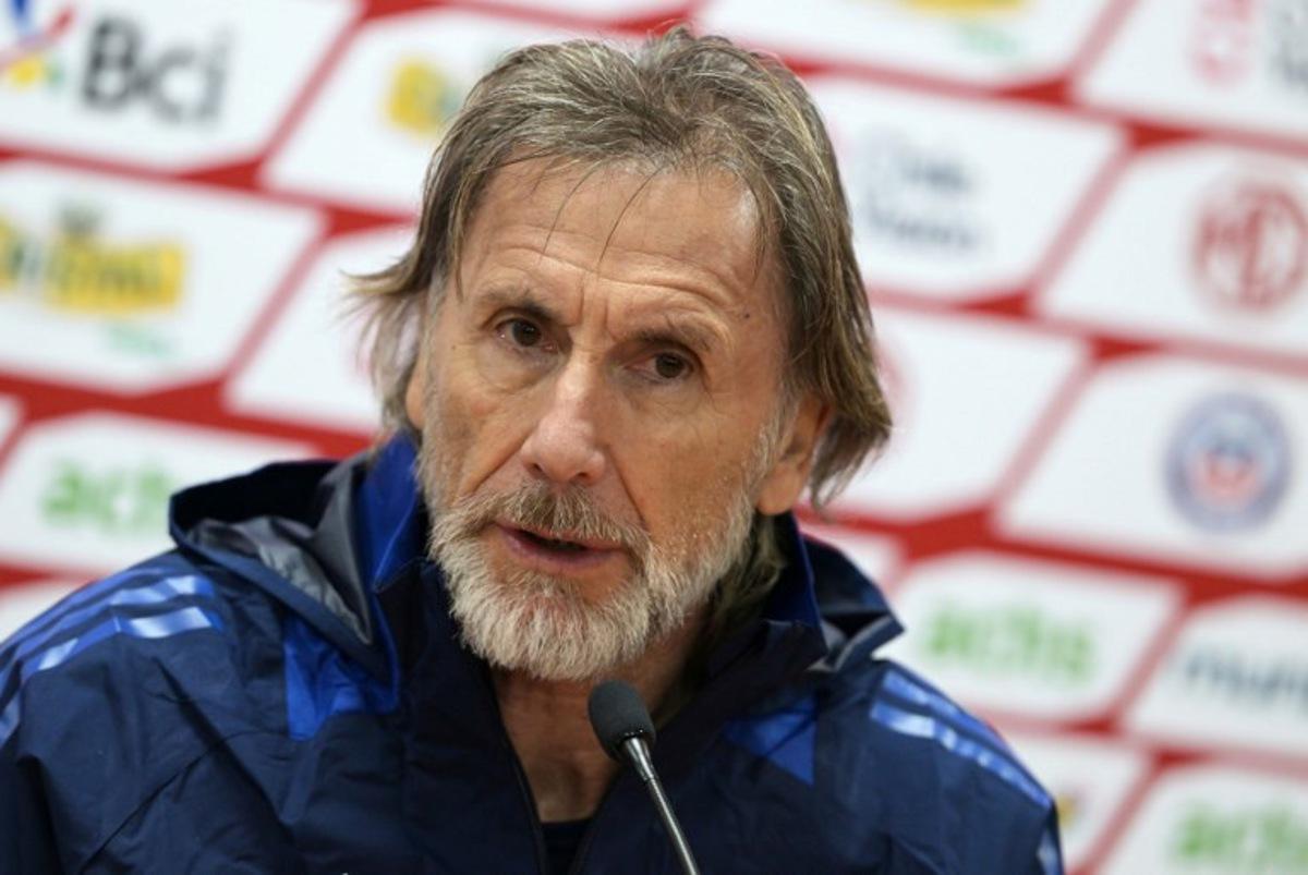 Chile's Argentine coach Ricardo Gareca speaks during a press conference in Santiago on June 4, 2025, on the eve of the FIFA World Cup 2026 qualifier football match against Argentina.  RODRIGO ARANGUA / AFP