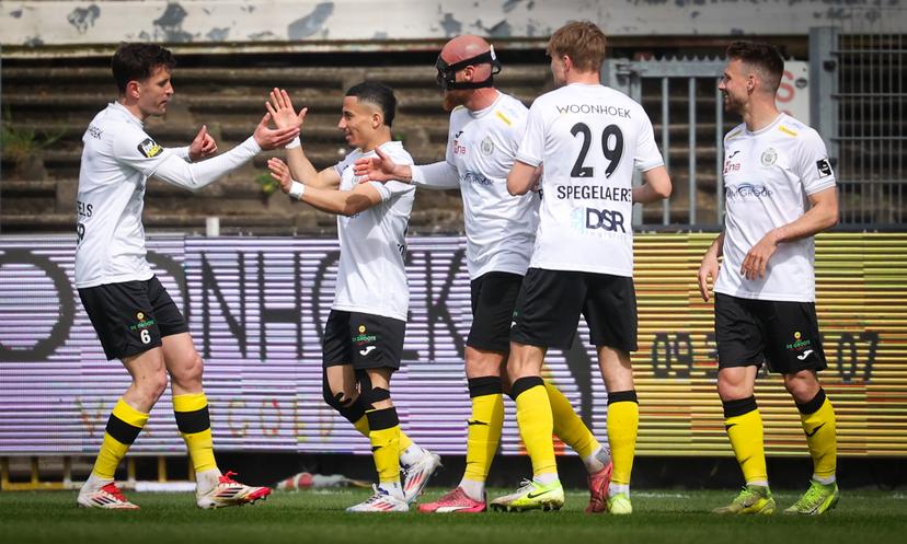 Lokeren's Nicolas Fontaine celebrates after scoring during a soccer match between KSC Lokeren-Temse and Lommel SK, Sunday 30 March 2025 in Lokeren, on day 27 of the 2024-2025 'Challenger Pro League' 1B second division of the Belgian championship. BELGA PHOTO VIRGINIE LEFOUR