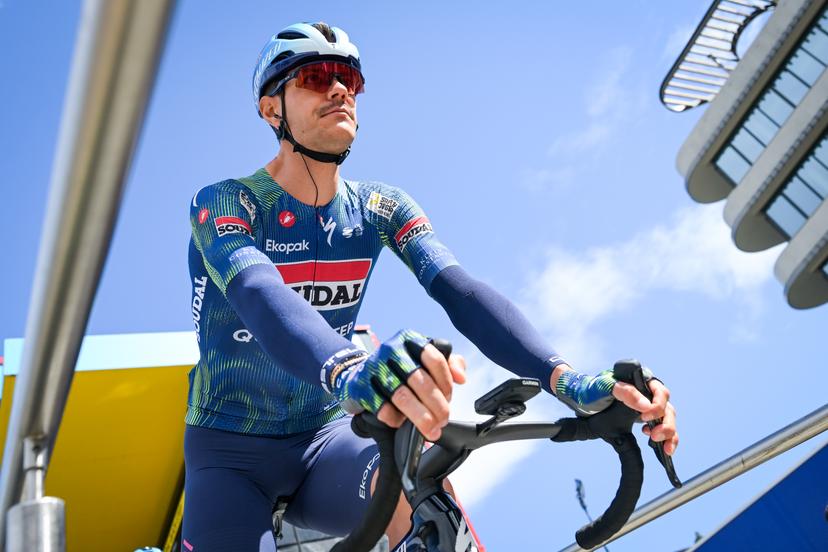 Belgian Jasper Stuyven of Soudal Quick-Step pictured before the start of the final stage of 84th edition of the Paris-Nice cycling race, a race from Nice to Nice (145 km), on Sunday 15 March 2026. BELGA PHOTO DAVID PINTENS