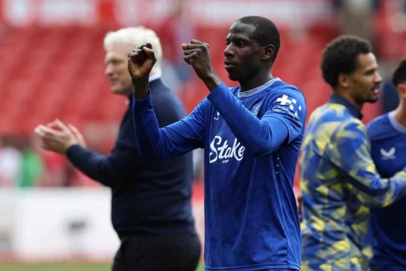 Everton's French midfielder #16 Abdoulaye Doucoure (C) celebrates on the pitch after the English Premier League football match between Nottingham Forest and Everton at The City Ground in Nottingham, central England, on April 12, 2025. Everton won the game 1-0. Darren Staples / AFP