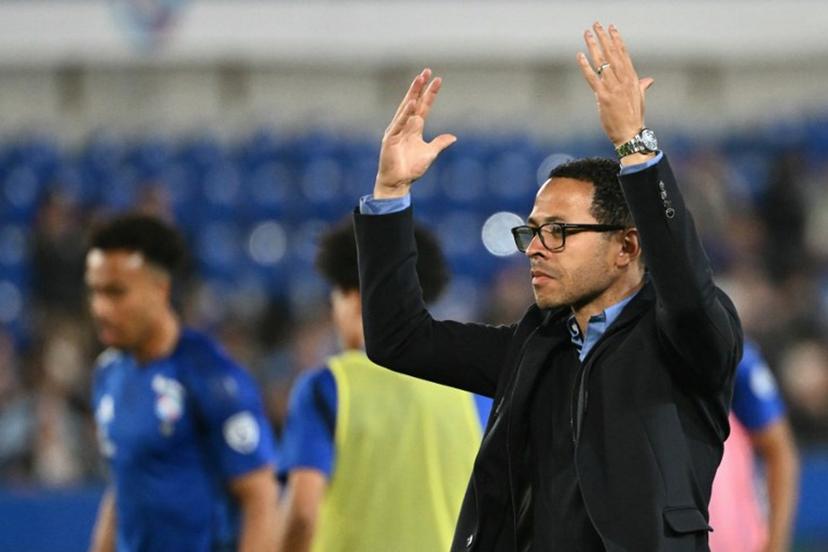 Strasbourg's English head coach Liam Rosenior gestures during the French L1 football match between RC Strasbourg Alsace and OGC Nice at the Stade de la Meinau in Strasbourg, eastern France, on April 12, 2025.  SEBASTIEN BOZON / AFP