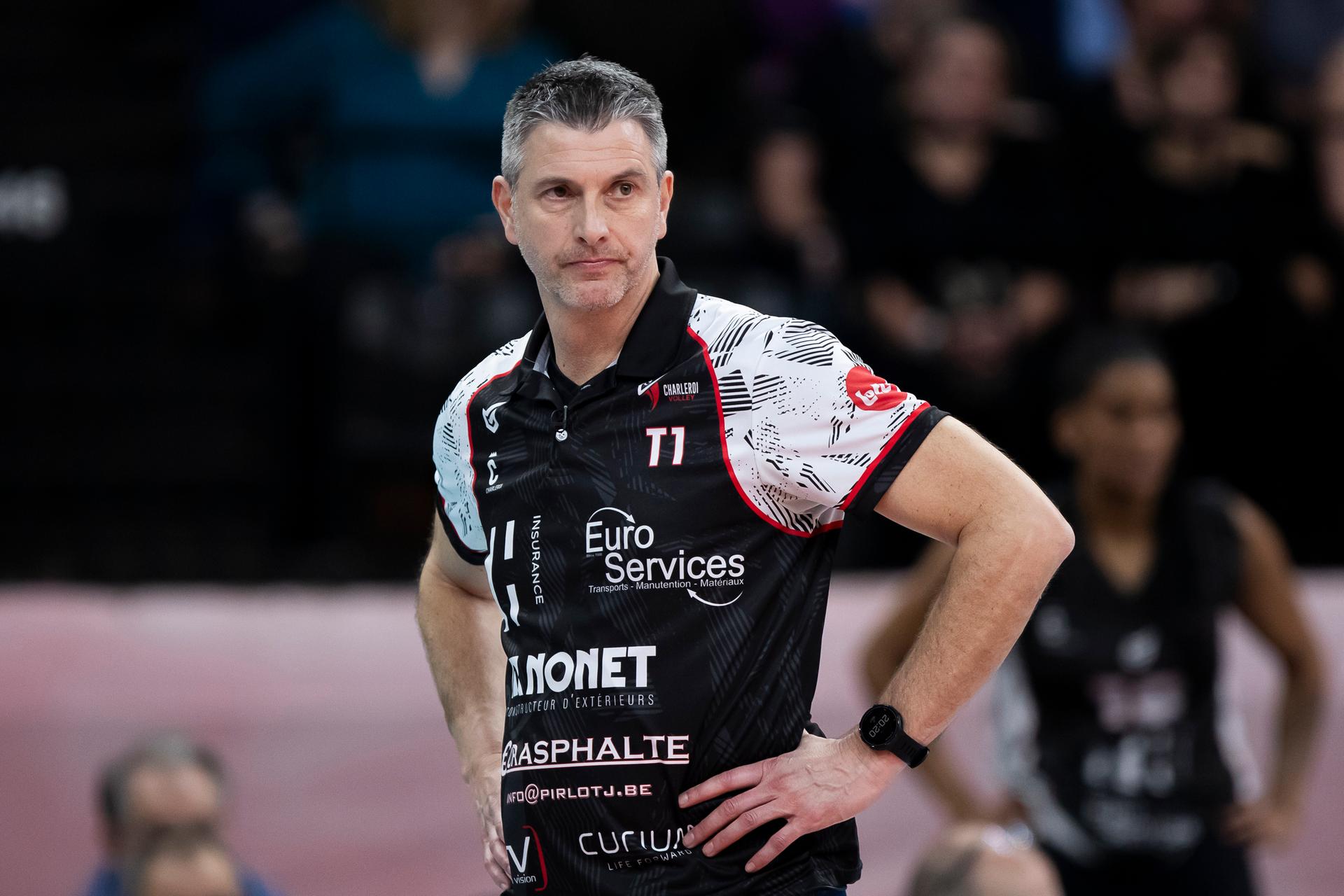 E.S. Charleroi's Head Coach Dimitri Piraux pictured during the match between Asterix Avo Beveren and E.S. Charleroi, the final match in the women Belgian volleyball cup competition, Saturday 10 February 2024 in Merksem, Antwerp. BELGA PHOTO KRISTOF VAN ACCOM