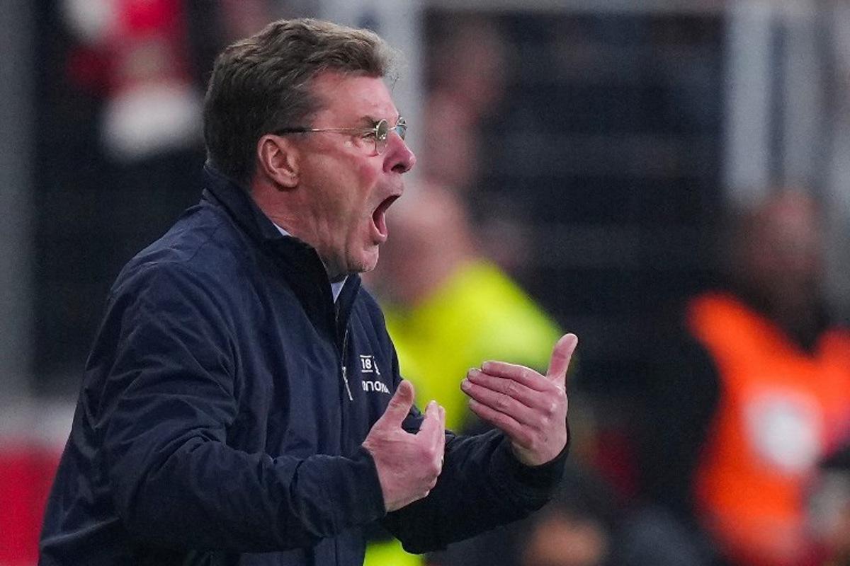 Bochum's German head coach Dieter Hecking reacts from the sidelines during the German first division Bundesliga football match between Bayer 04 Leverkusen and VfL Bochum in Leverkusen, western Germany on March 28, 2025.  Pau BARRENA / AFP
