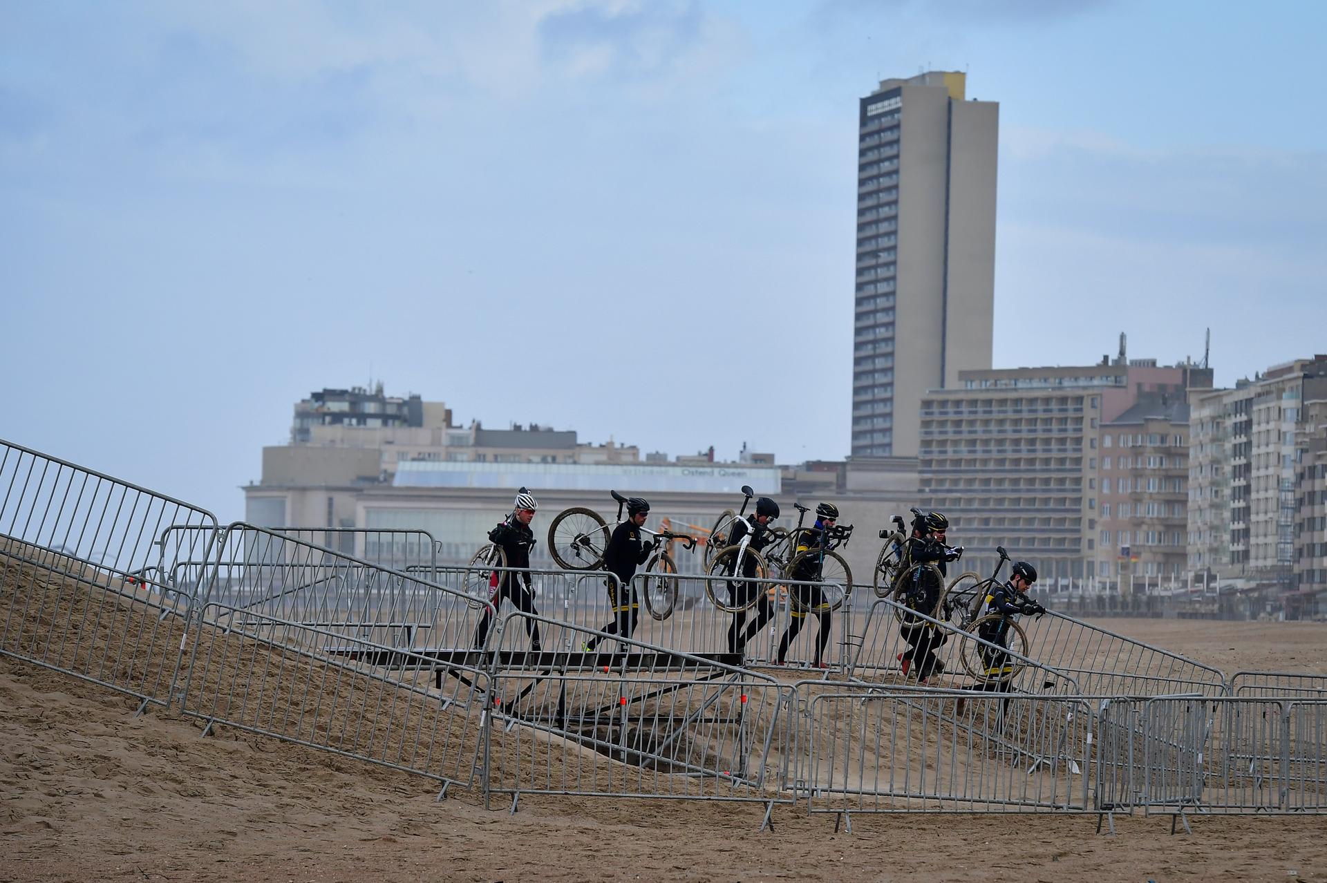 Illustration picture taken during a track reconnaissance ahead the Belgian national championships cyclocross, on Wednesday 04 January 2017, in Oostende. The Belgian cyclocross championships take place on 7 and 8 January in Oostende. BELGA PHOTO DAVID STOCKMAN