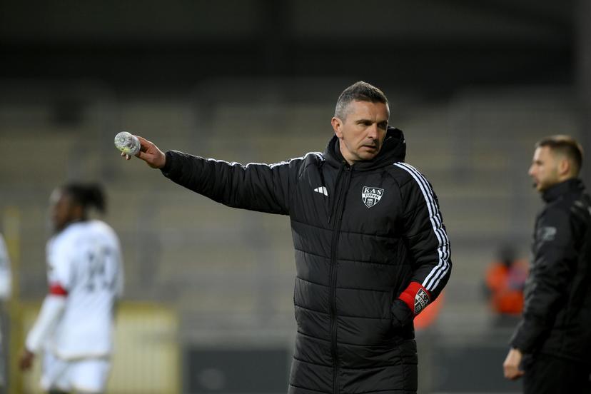Eupen's head coach Mersad Selimbegovic pictured during a soccer match between KAS Eupen and Club NXT, in Eupen, on day 27 of the 2024-2025 'Challenger Pro League' 1B second division of the Belgian championship, Sunday 30 March 2025. BELGA PHOTO JOHN THYS