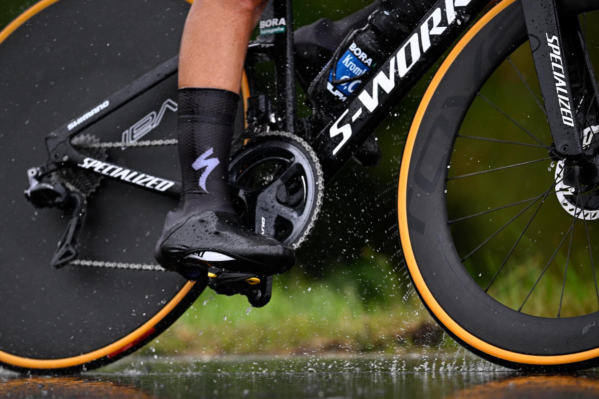 Illustration picture shows the rain during stage nine of the 2023 Giro D'Italia cycling race, an individual time trial from Savignano sul Rubicone to Cesena (35km), in Italy, Sunday 14 May 2023. The 2023 Giro takes place from 06 to 28 May 2023. BELGA PHOTO JASPER JACOBS