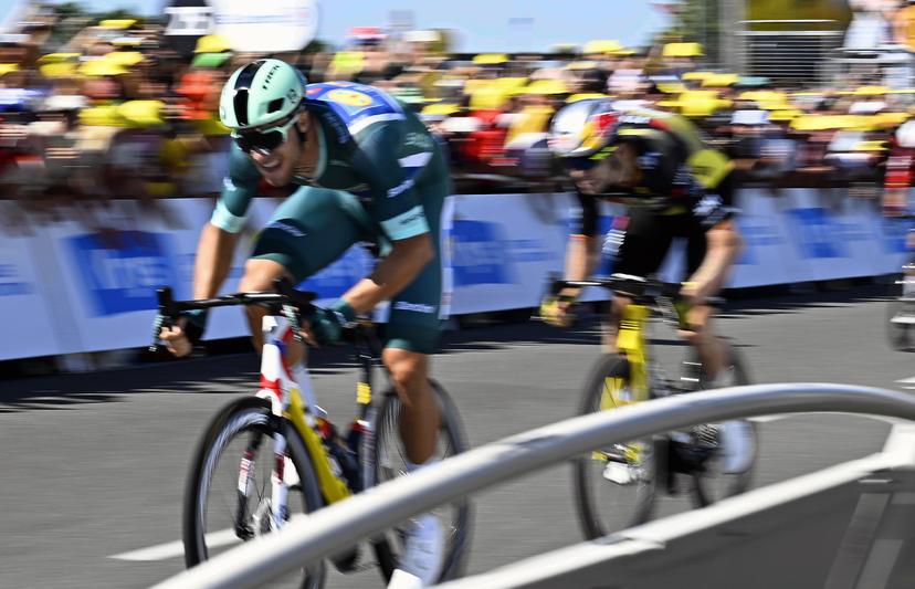 Italian Jonathan Milan of Lidl-Trek and Belgian Wout van Aert of Team Visma-Lease a Bike sprint to the finish of stage eight of the 2025 Tour de France cycling, from Saint-Meen-le-Grand to Laval Espace Mayenne (174 km), on Saturday 12 July 2025 in France. The 112th edition of the Tour de France starts on Saturday 5 July in Lille, France, and will finish in Paris, France on the 27th of July. BELGA PHOTO JASPER JACOBS