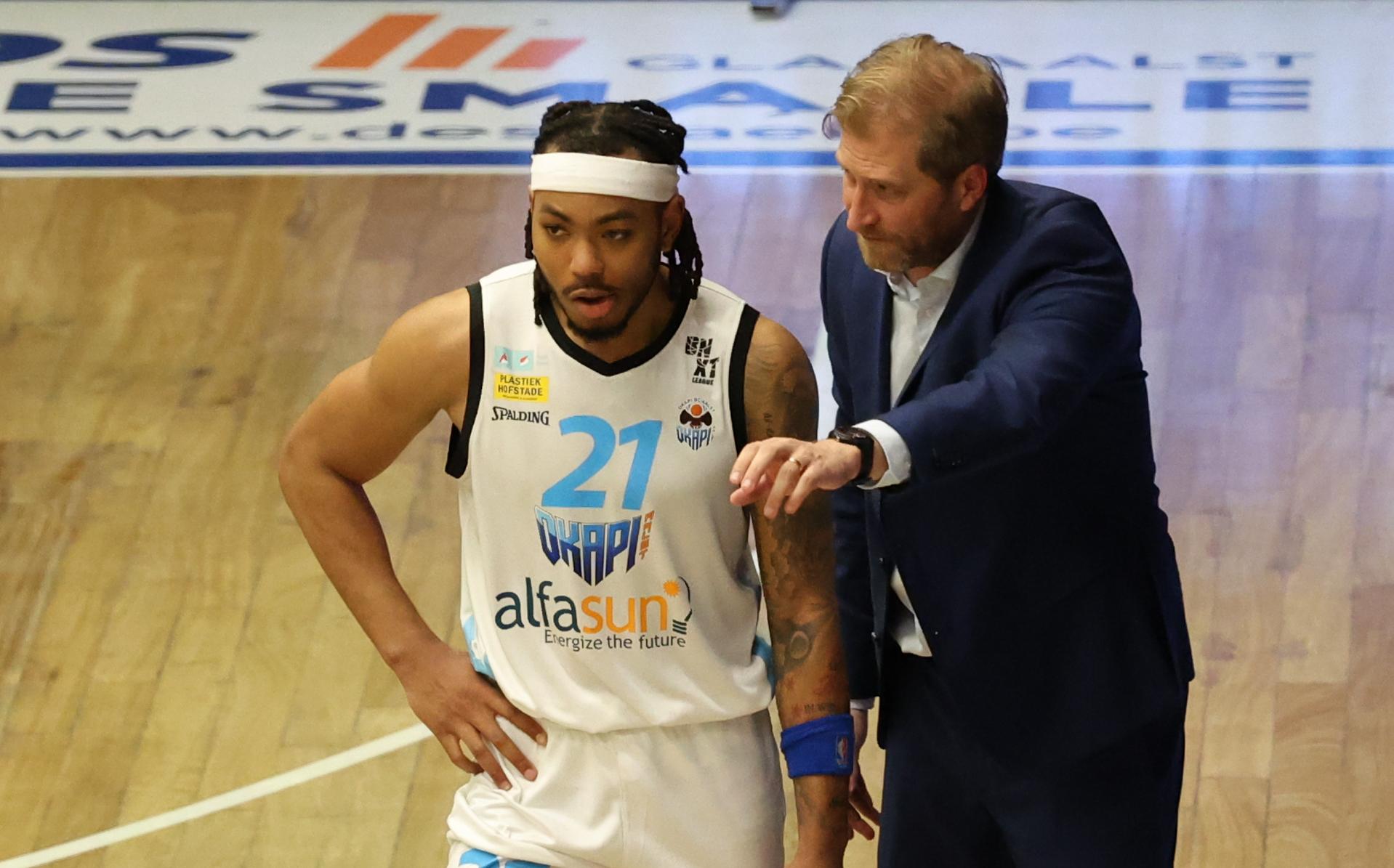Aalst's Dante Maddox Jr. and Aalst's head coach Olivier Foucart pictured during a basketball match between Okapi Aalst and Leuven Bears, Friday 13 March 2026 in Aalst, on day 23 (out of 34) of the 2025-2026 'BNXT League' Belgian/ Dutch first division basket championship. BELGA PHOTO VIRGINIE LEFOUR