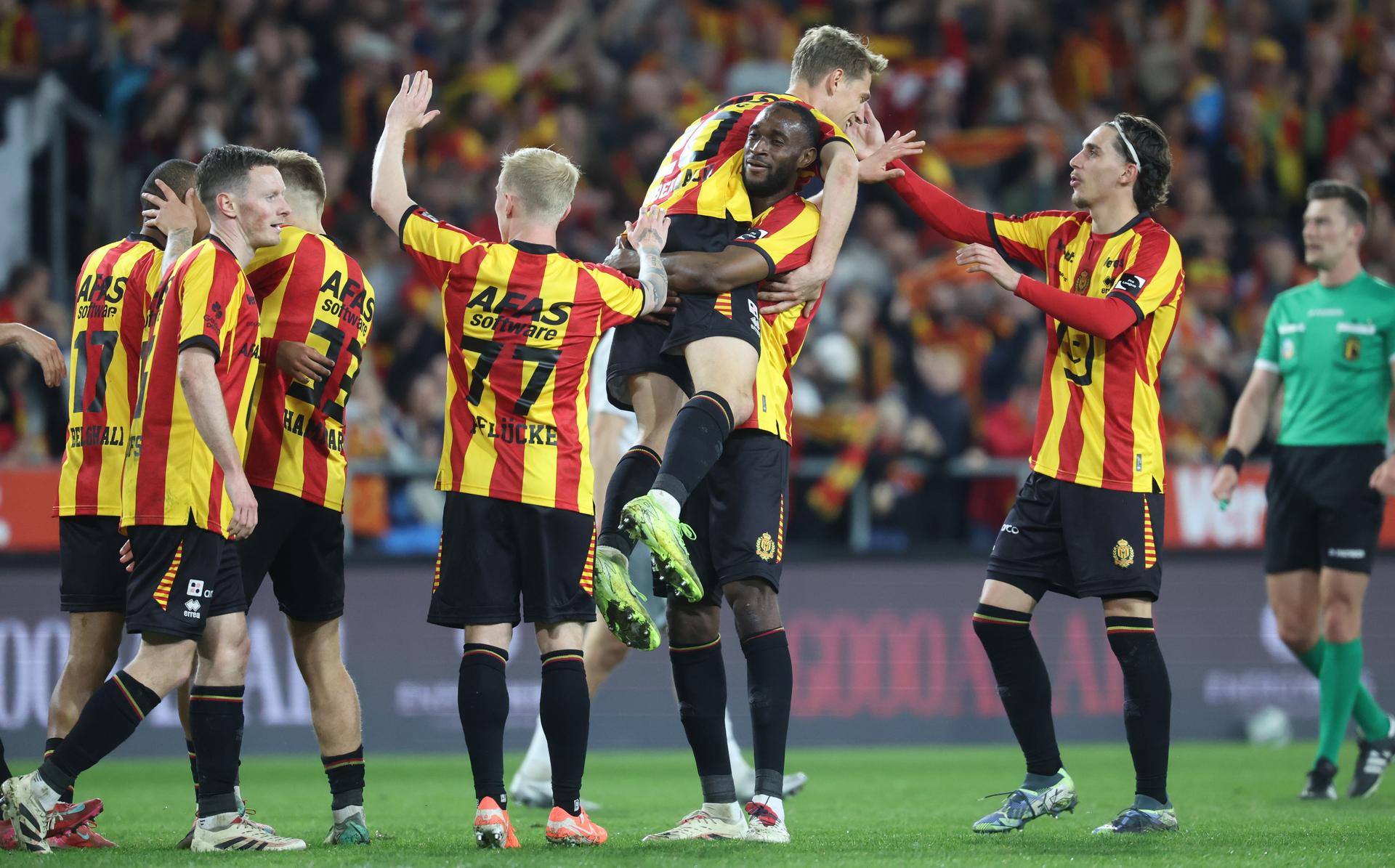 Mechelen's Lion Lauberbach celebrates after scoring during a soccer match between KV Mechelen and FCV Dender EH, Friday 04 April 2025 in Mechelen, on day 2 (out of 10) of the Europe Play-offs of the 2024-2025 'Jupiler Pro League' first division of the Belgian championship. BELGA PHOTO VIRGINIE LEFOUR