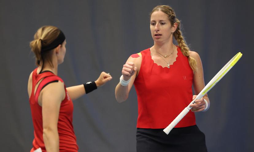 Belgian Greet Minnen, Belgian Magali Kempen and pictured during a doubles tennis match between Belgian pair Minnen/Kempen and Hungarian pair Babos/Stollar, in the meeting between Belgium and Hungary in the pool phase of the Europe/Africa Group I of the Billie Jean King Cup tennis, in Vilnius, Lithuania on Wednesday 09 April 2025. PHOTO VIRGINIE LEFOUR PHOTO VIRGINIE LEFOUR