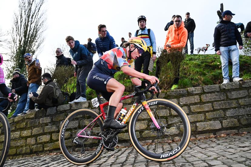 Belgian Lotte Kopecky of SD Worx Pro-Time pictured on the Kapelmuur in Geraardsbergen, during the women's one-day cycling race Omloop Het Nieuwsblad (UCI World Tour), the opening race of the Flemish one-day classics season, 137,6 km from Gent to Ninove, Saturday 28 February 2026. BELGA PHOTO ELIAS ROM
