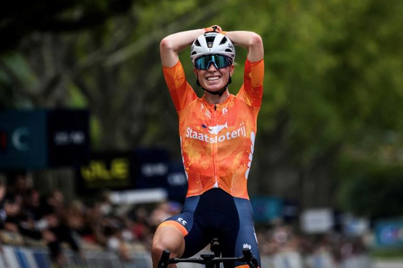 Dutch rider Demi Vollering celebrates as she wins the women 2025 UEC European road cycling championship, around Valence, on October 4, 2025.  JEFF PACHOUD / AFP