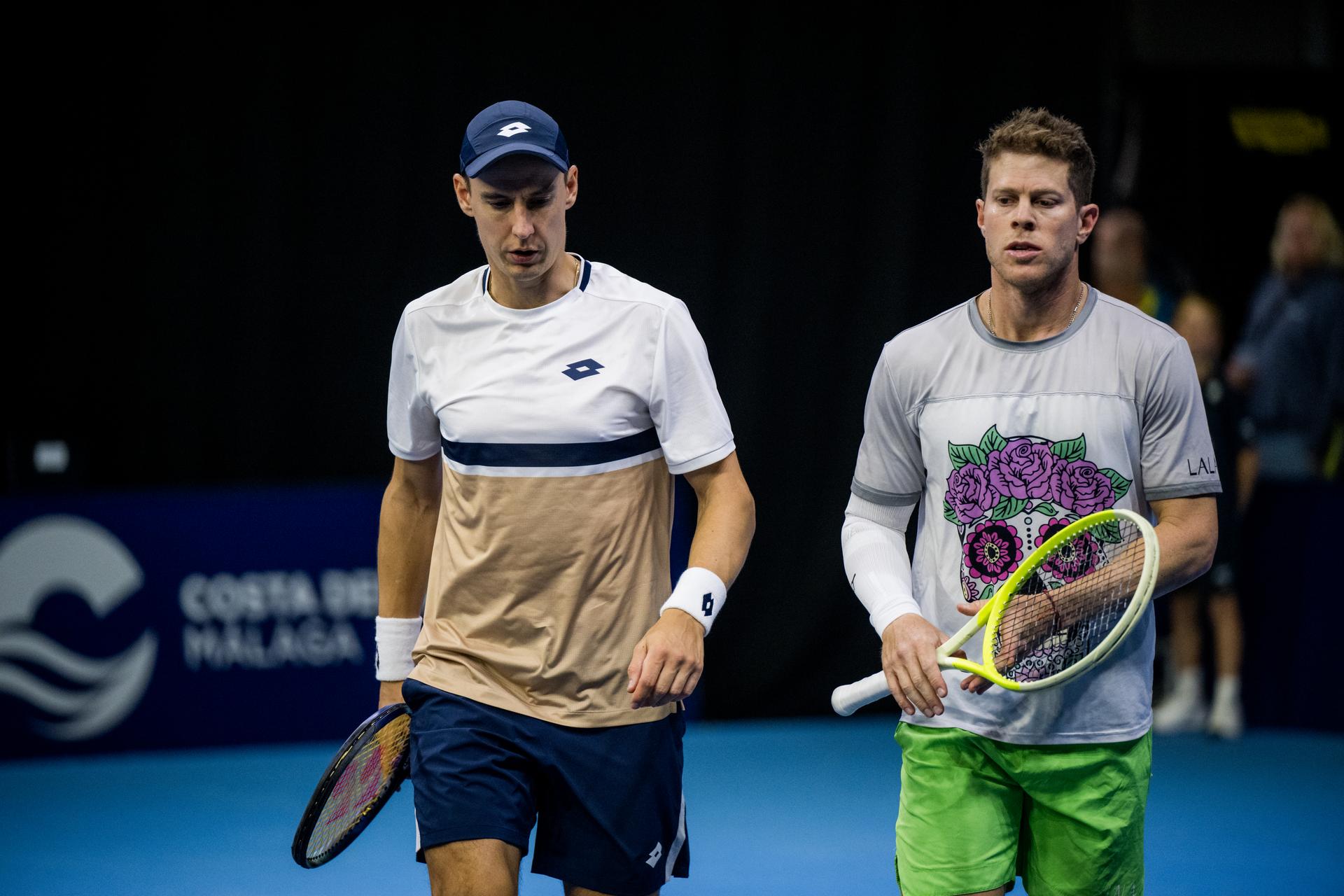 Belgian Joran Vliegen and Uruguayan Ariel Behar pictured in action during the European Open ATP tennis tournament in Brussels, on Thursday 16 October 2025. This year's edition of the tournament is taking place from 12 to 19 October 2025. BELGA PHOTO JASPER JACOBS