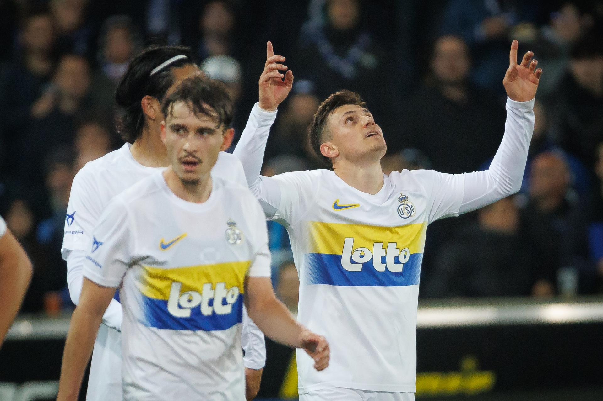Union's Alessio Castro-Montes celebrates after scoring during a soccer match between Club Brugge and Royale Union Saint-Gilloise, Thursday 24 April 2025 in Brugge, on day 5 (out of 10) of the Champions' Play-offs of the 2024-2025 'Jupiler Pro League' first division of the Belgian championship. BELGA PHOTO KURT DESPLENTER