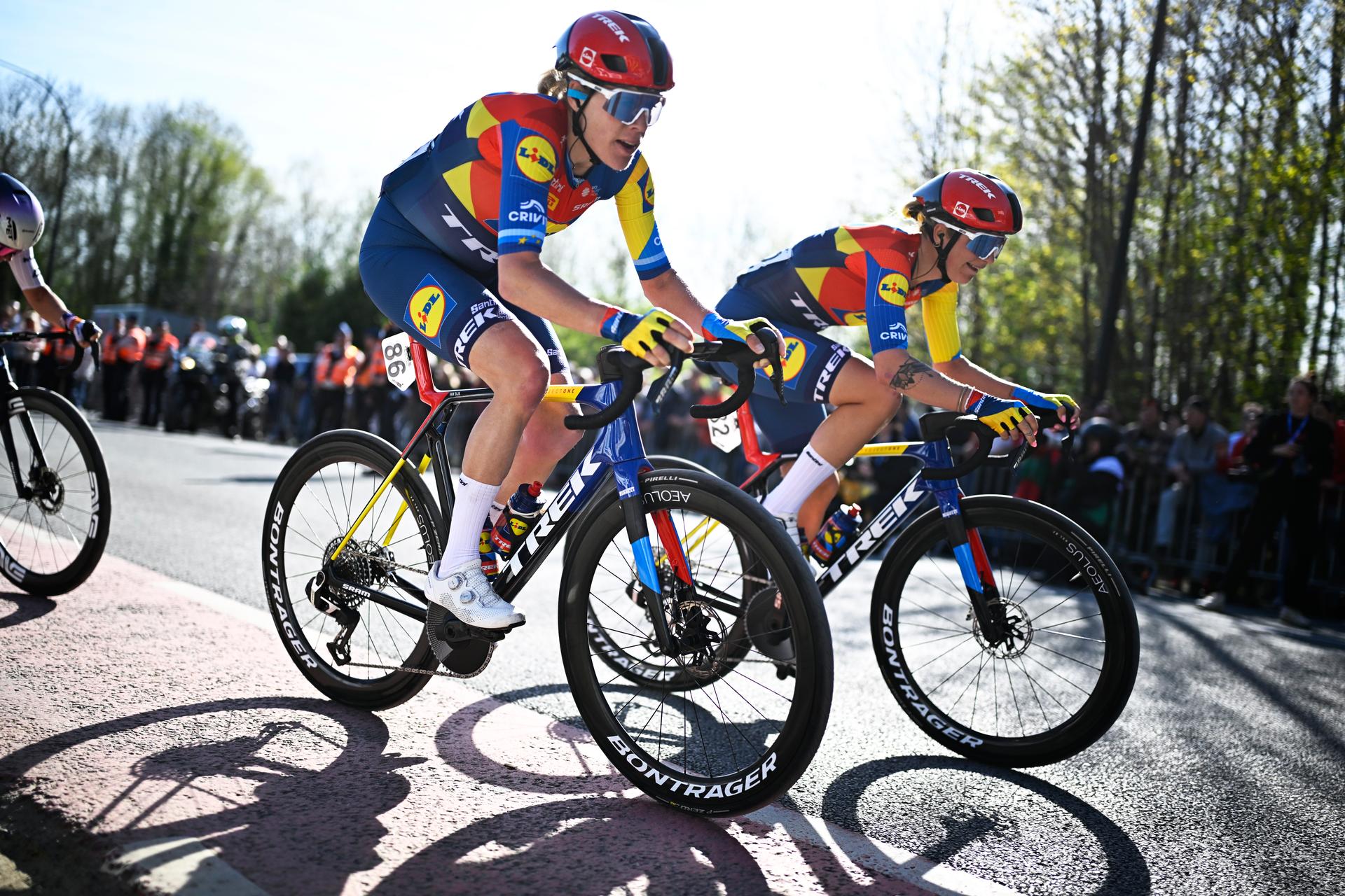 Dutch Ellen Van Dijk of Lidl-Trek pictured in action during the women's race of the 'Ronde van Vlaanderen/ Tour des Flandres/ Tour of Flanders' one day cycling race, 168,8k with start and finish in Oudenaarde, Sunday 06 April 2025. BELGA PHOTO JASPER JACOBS